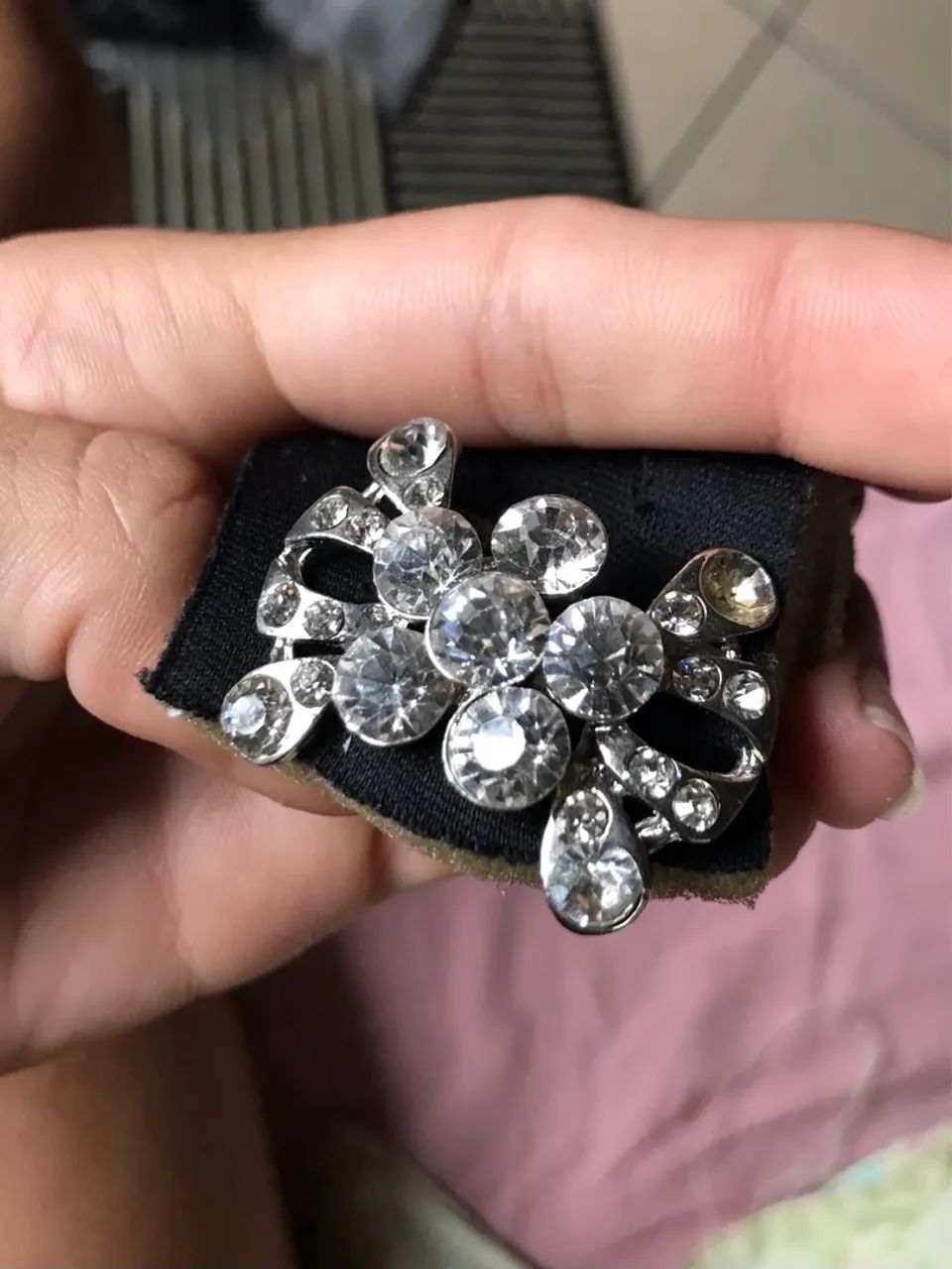 Broche branco