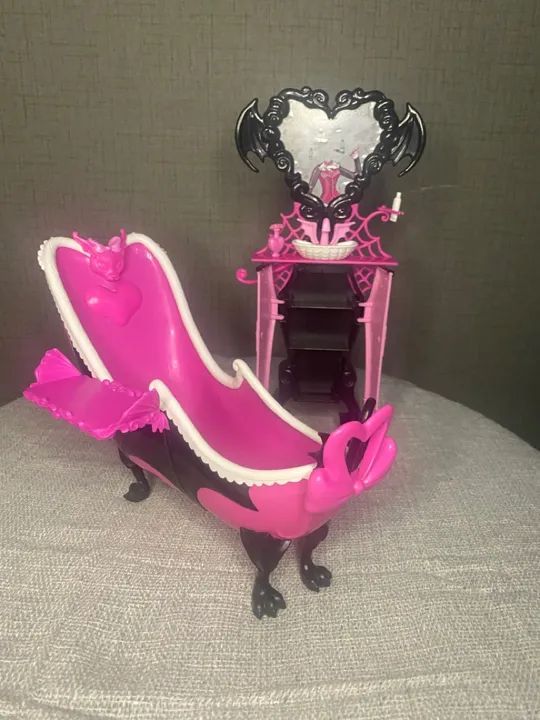 Banheira e Lavatório Monster High Draculaura