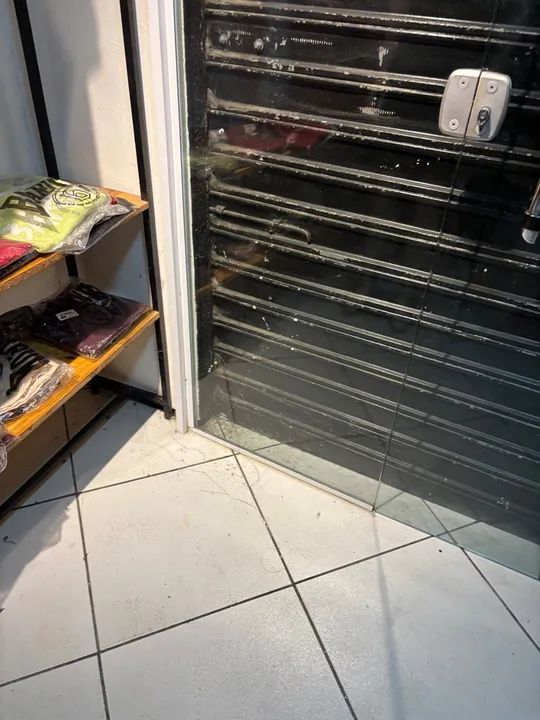 Porta de Vidro Completa. - Foto 2