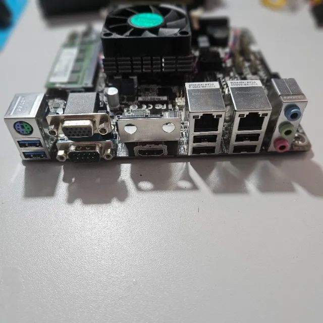 Placa mãe Gigabyte mini ITX Intel N3050 4GB - Foto 2