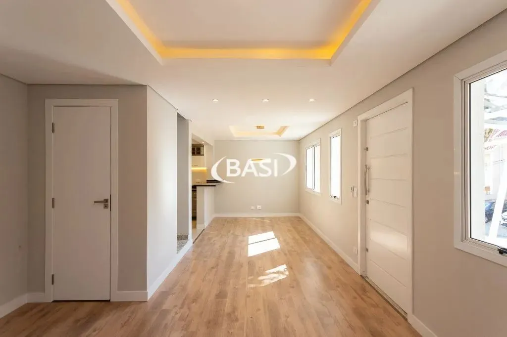 Sobrado Triplex á Venda no Barreirinha (CASA EM CONDOMÍNIO)