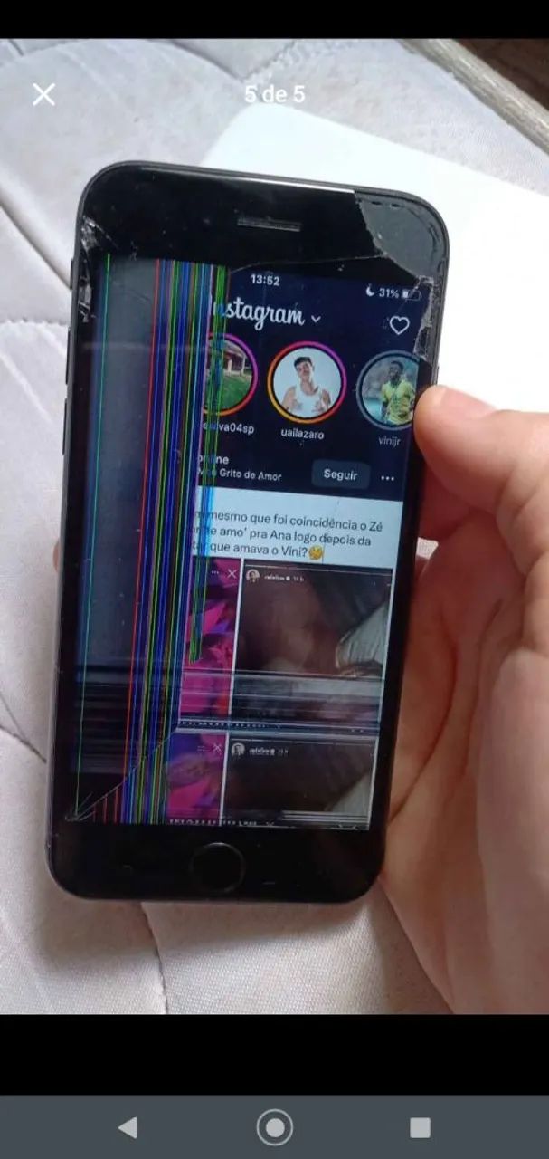 iPhone 8 com tela quebrada mais funciona tudo  - Foto 5
