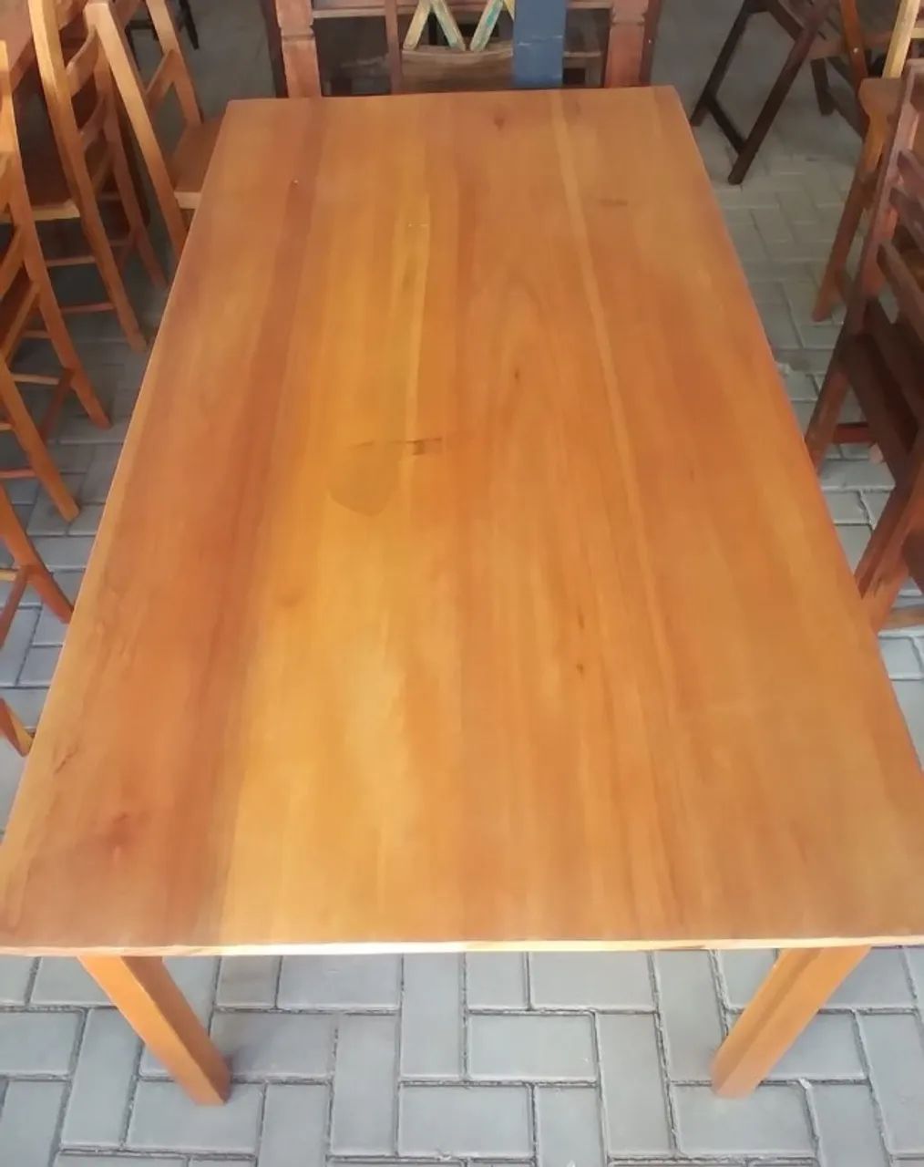 Mesa De Eucalipto 1,20 X 80 envernizada - Foto 2