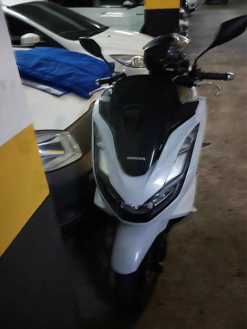 Vende-se Pcx ano 2025 branca - Foto 2