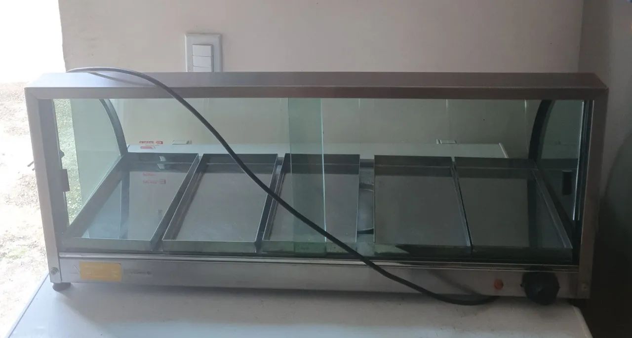 Vende - se estufa para salgados 5 bandejas.