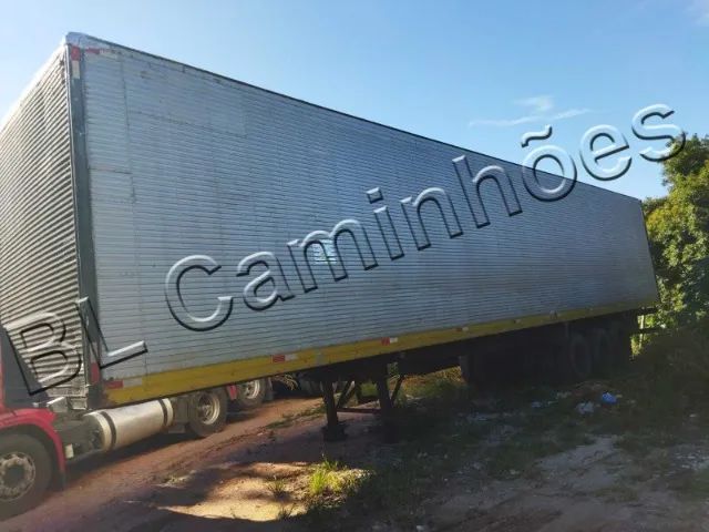 Carreta Baú , SR Randon , ano 97, 28 Paletes 