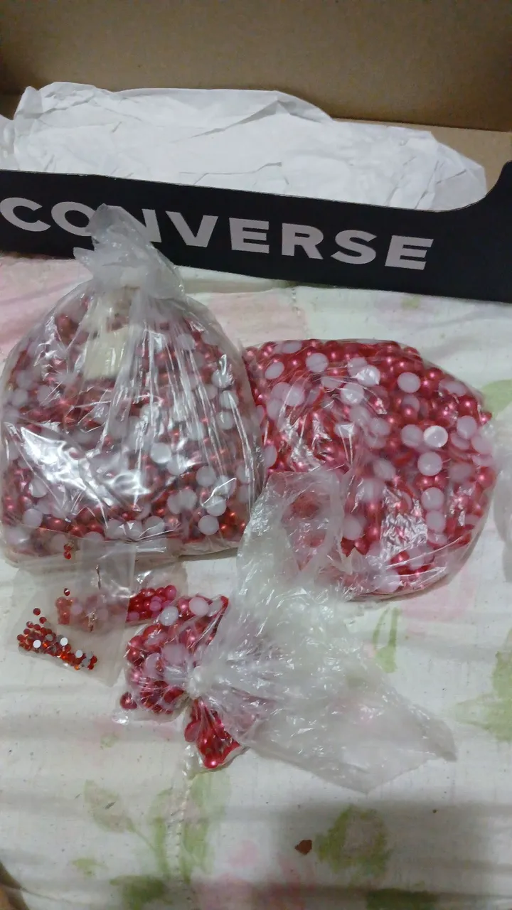 Muitos Strass Vermelhos para Artesanato 5 pacote