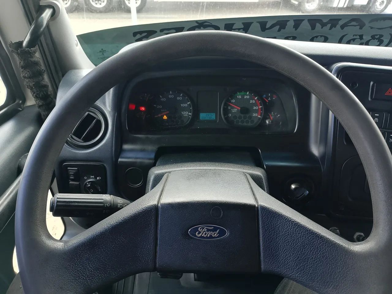 Ford Cargo maisNovo Do Brasil km 27.065 apenas  - Foto 9