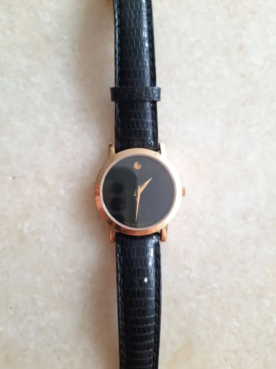 Relógio Movado Original Dourado com Pulseira em Couro