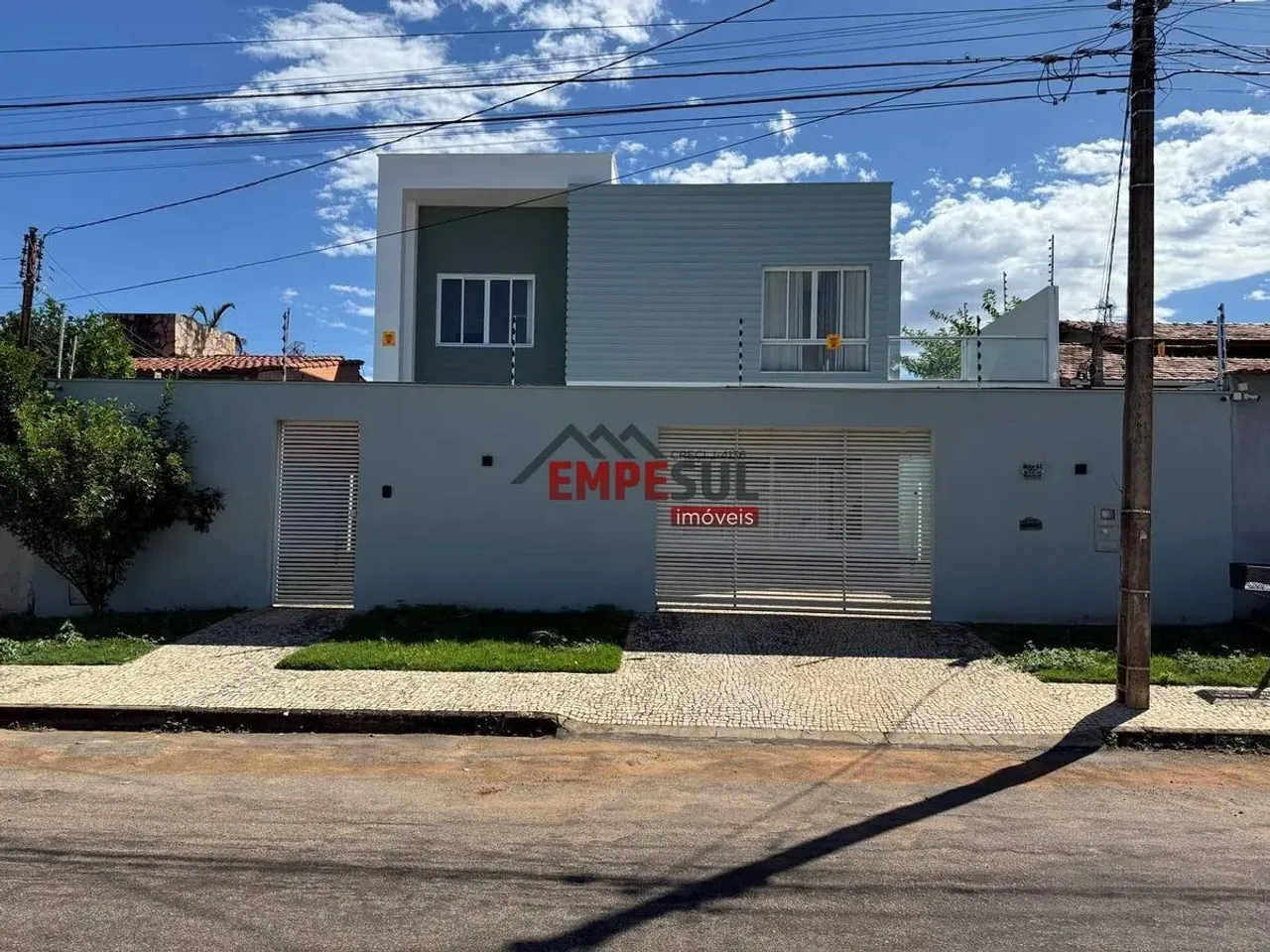 Sobrado com 04 suítes para locação na Quadra 603 Sul