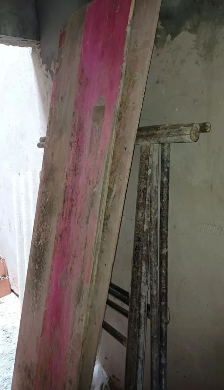 Vendo 04 peças usadas de madeirite resinado com 14mm - USADO - Foto 2