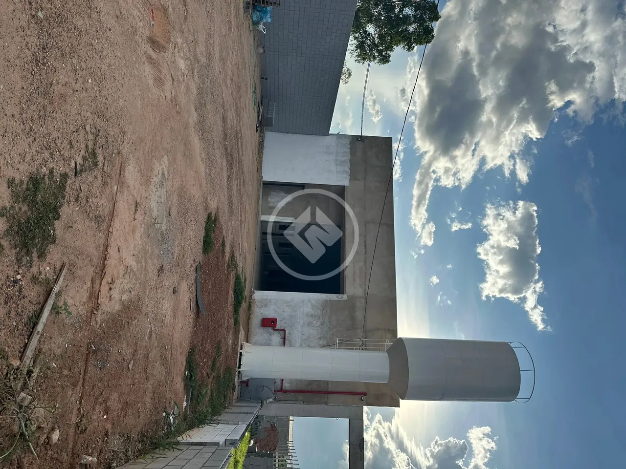 Barracão com 1.705 M2 de área construída, pe direito de 6 metro, na Av. Alexio Ramos da Co