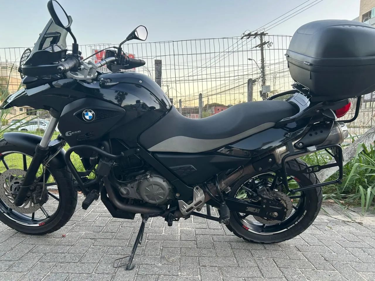 Vendo Moto BMW G 650 Gs ano 2015 com Bauletos e Capa SOMENTE VENDA - Foto 2