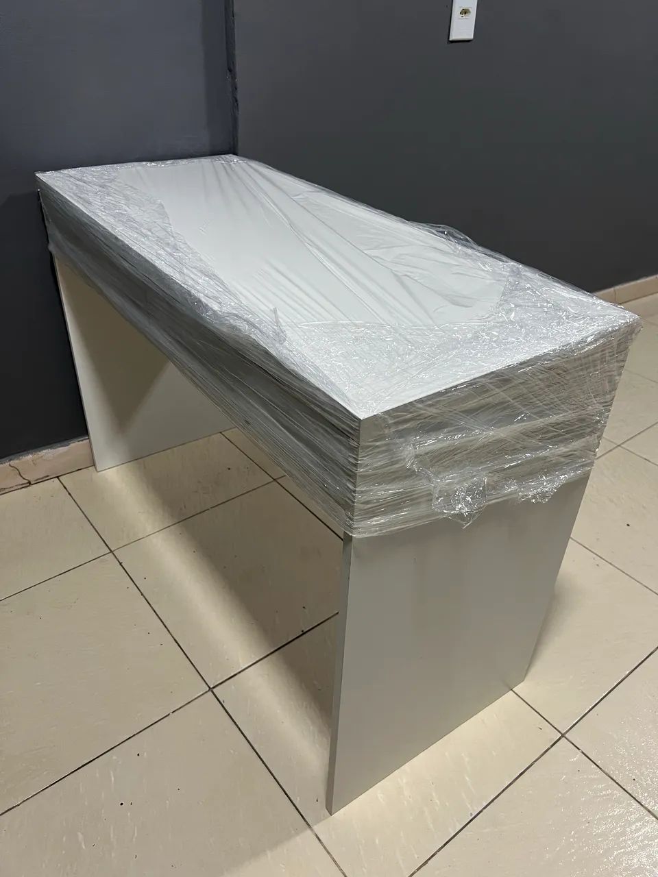 Desk492735084585308165