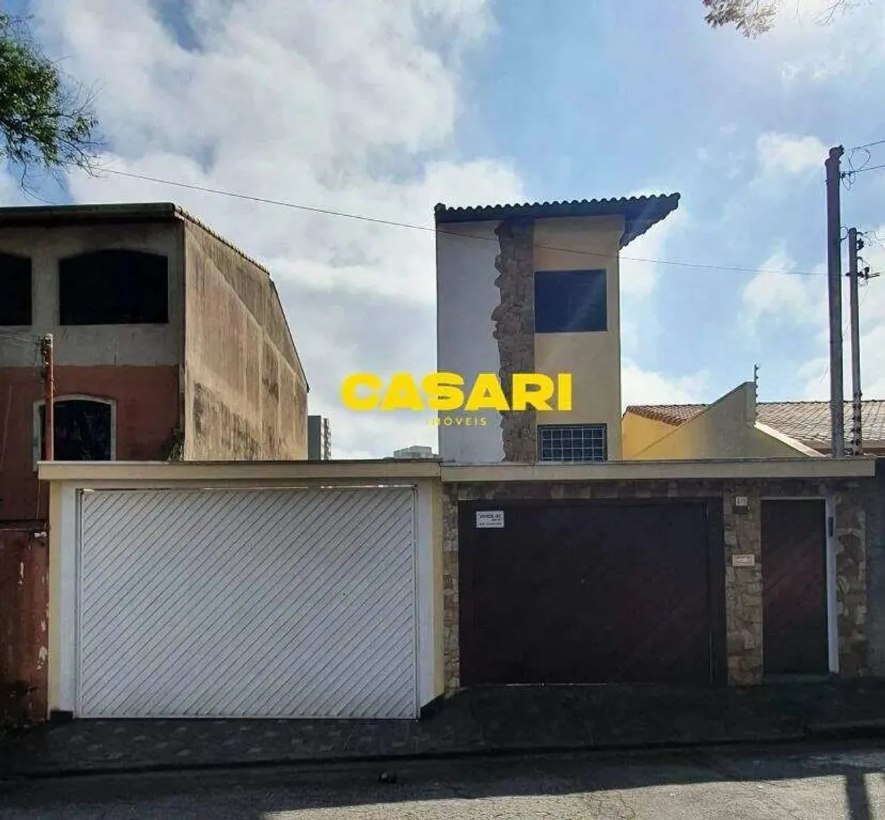 Sobrado para locação com 3 dormitórios e área extra em Vila Floresta  Santo André/SP