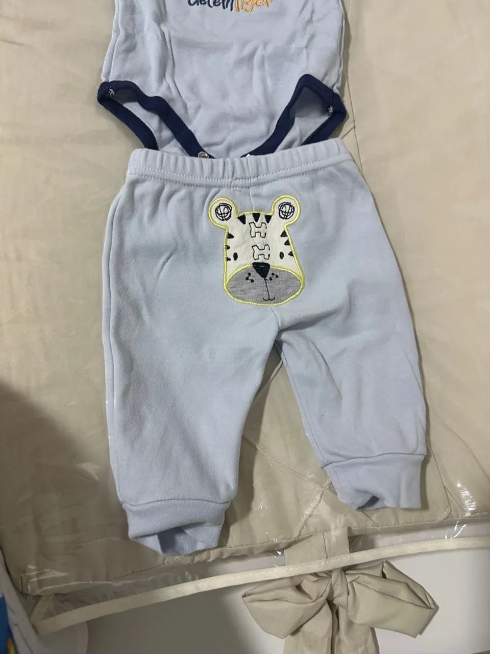 Kit 3 Bodies Bebê Menino - Urso, Tigre e Leão - Tamanho P - Foto 4