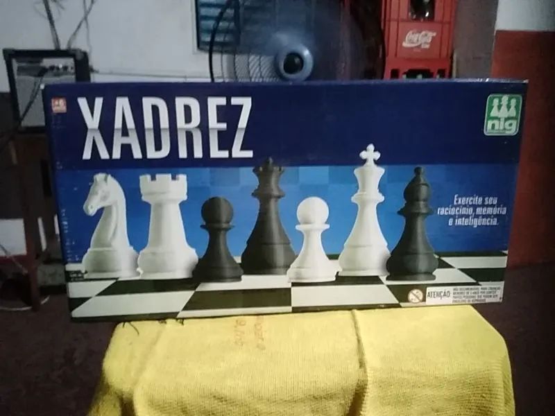JOGO DE TABULEIRO DE XADREZ 