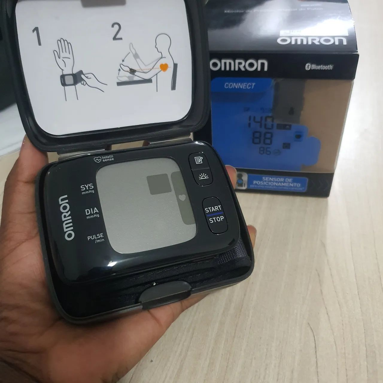 Aparelho de Medição de Pressão Arterial OMRON Connect