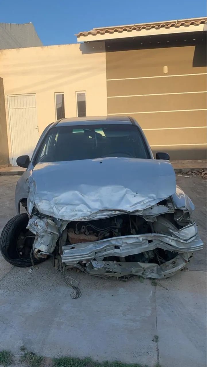 Vendo Carro Batido - Foto 2