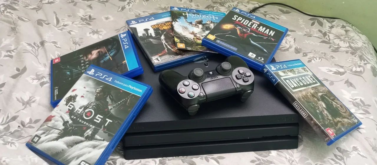 PS4 Pro + 6 Jogos em mídia física 