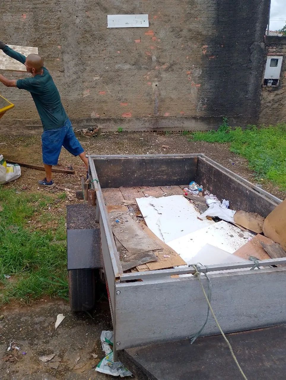 Limpeza de entulho e limpeza em gerais 