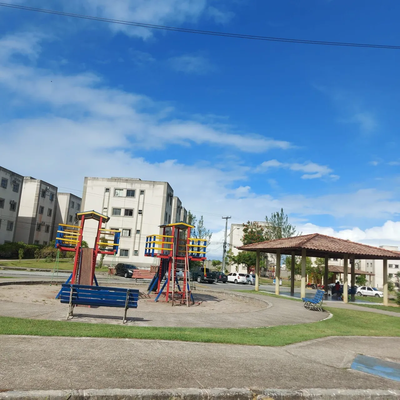 vende ou troca apt. reformado com 2 quartos.