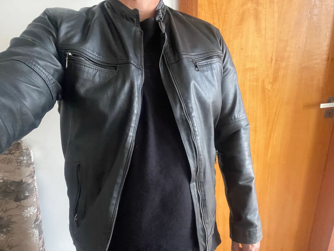 Jaqueta de couro legítimo masculina usada Roupas Gávea