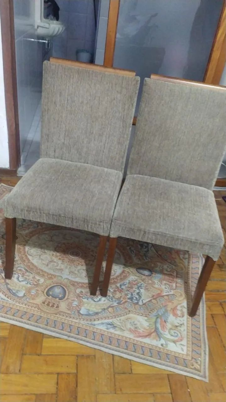 Duas cadeiras de jantar64573992951427120