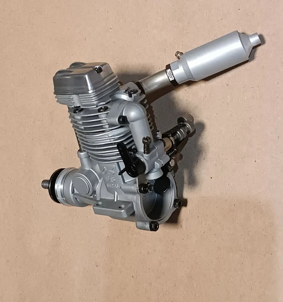 Motor aeromodelo 4 tempos OS Max FS 40 Surpass nitro glow  - Foto 4
