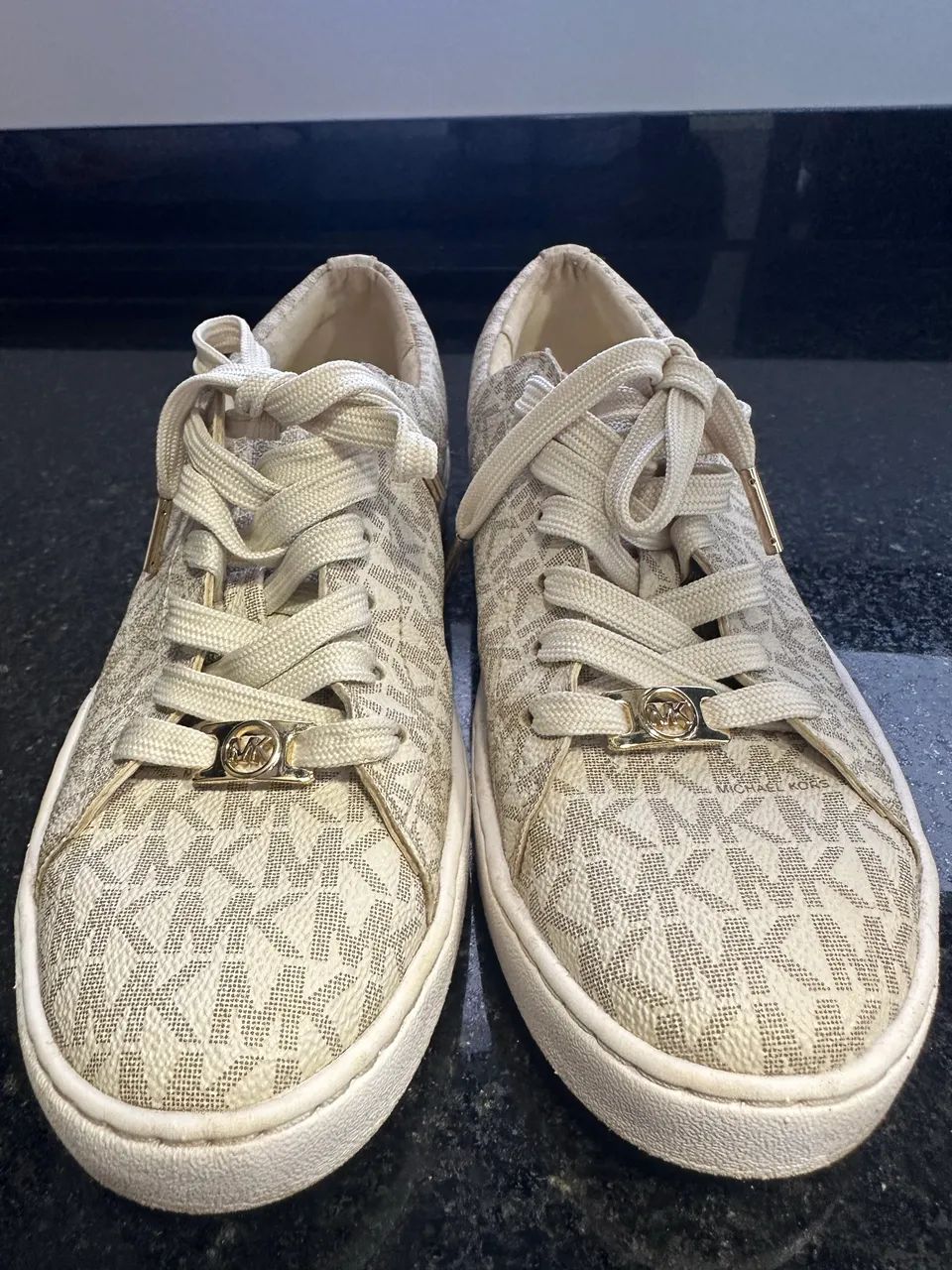 Tênis Michael Kors n.37