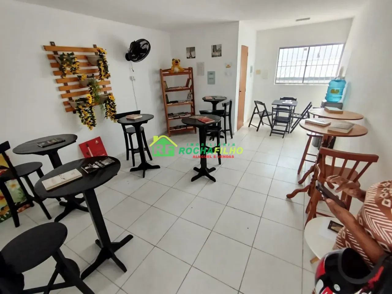 SALA COMERCIAL NO BAIRRO DIRCEU.