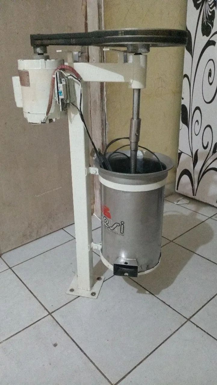 Vendo máquina de açaí 20 litros