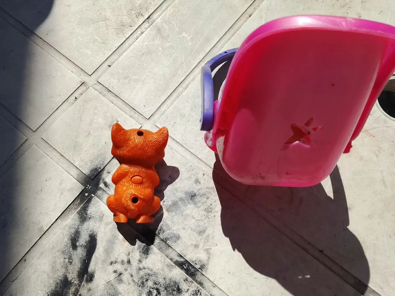 BONECA COM CADEIRINHA + GATO DE BOTAS  - Foto 2