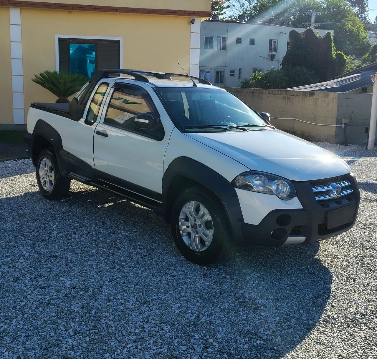 Fiat Strada Strada Adventure 1.8/ 1.8 LOCKER Flex CE 2012