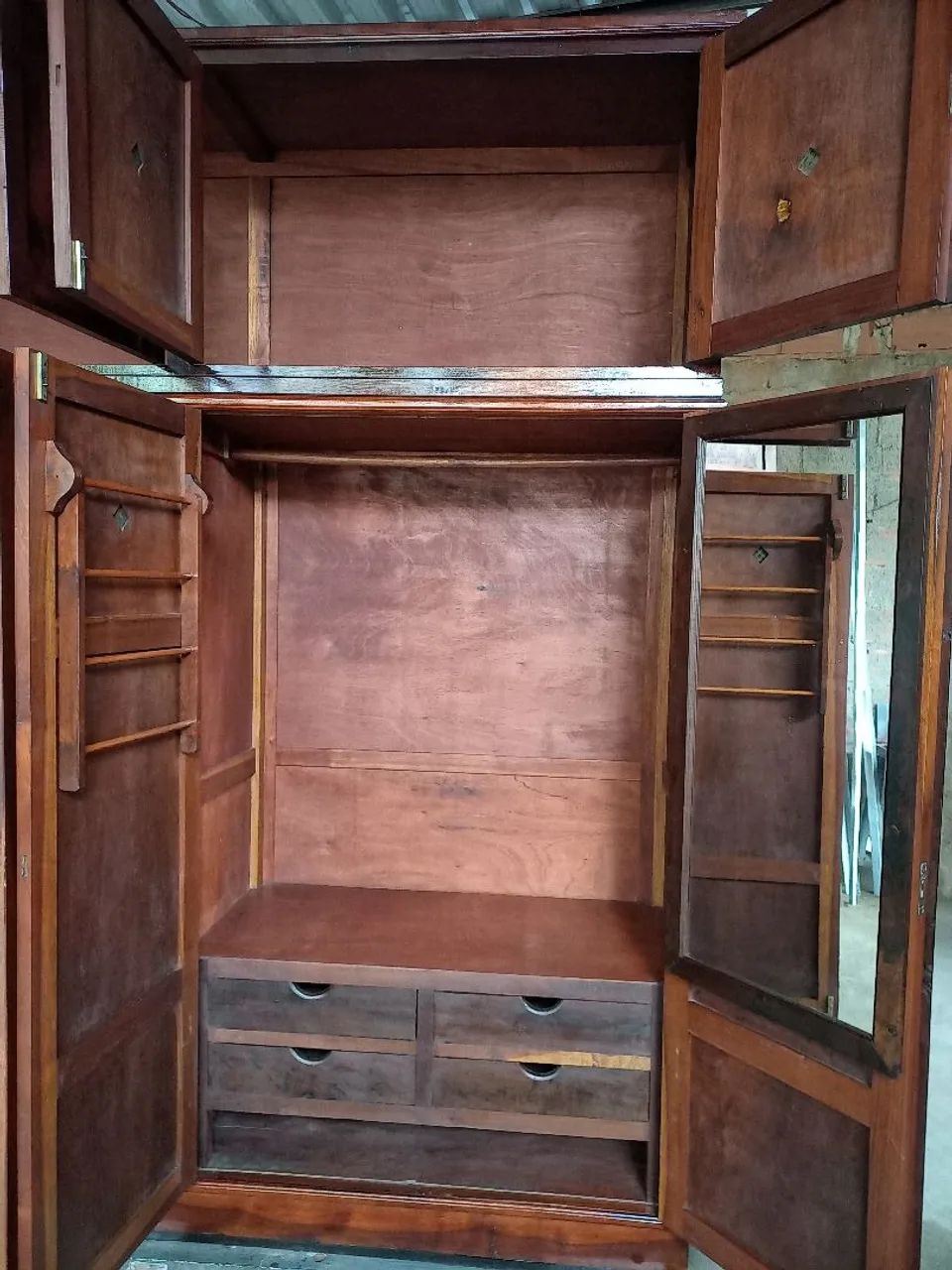 Guarda roupa de Madeira  - Foto 3