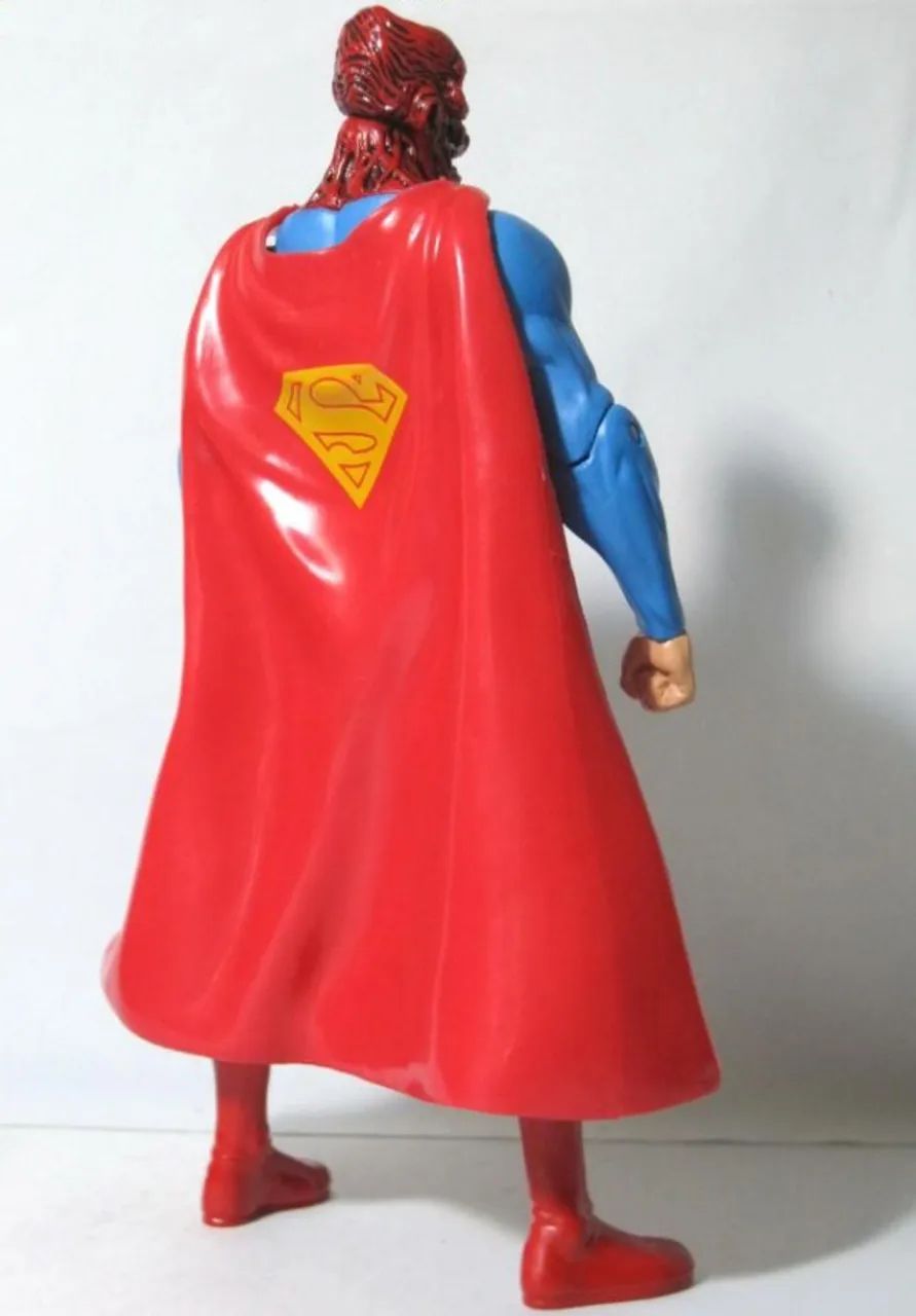 Red Skull Superman DC Direct Series Enemies Among Us (17,5CM) - Foto 2