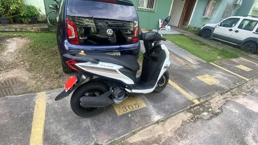 YAMAHAA FLUO 2024  - Foto 3