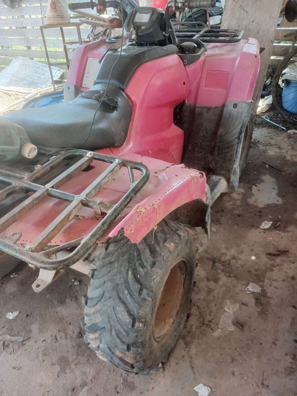 VENDO ESSE QUADRICICLO HONDA 420cc - Foto 2