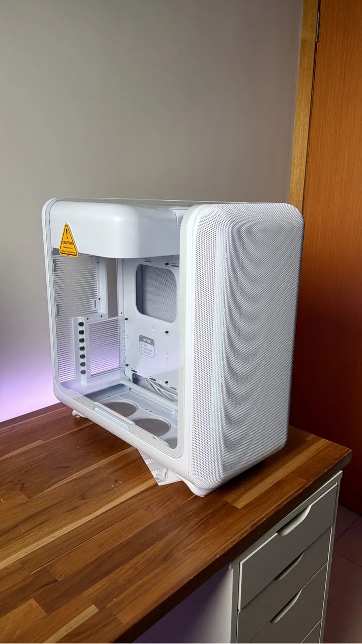 Gabinete Hyte X50 Branco