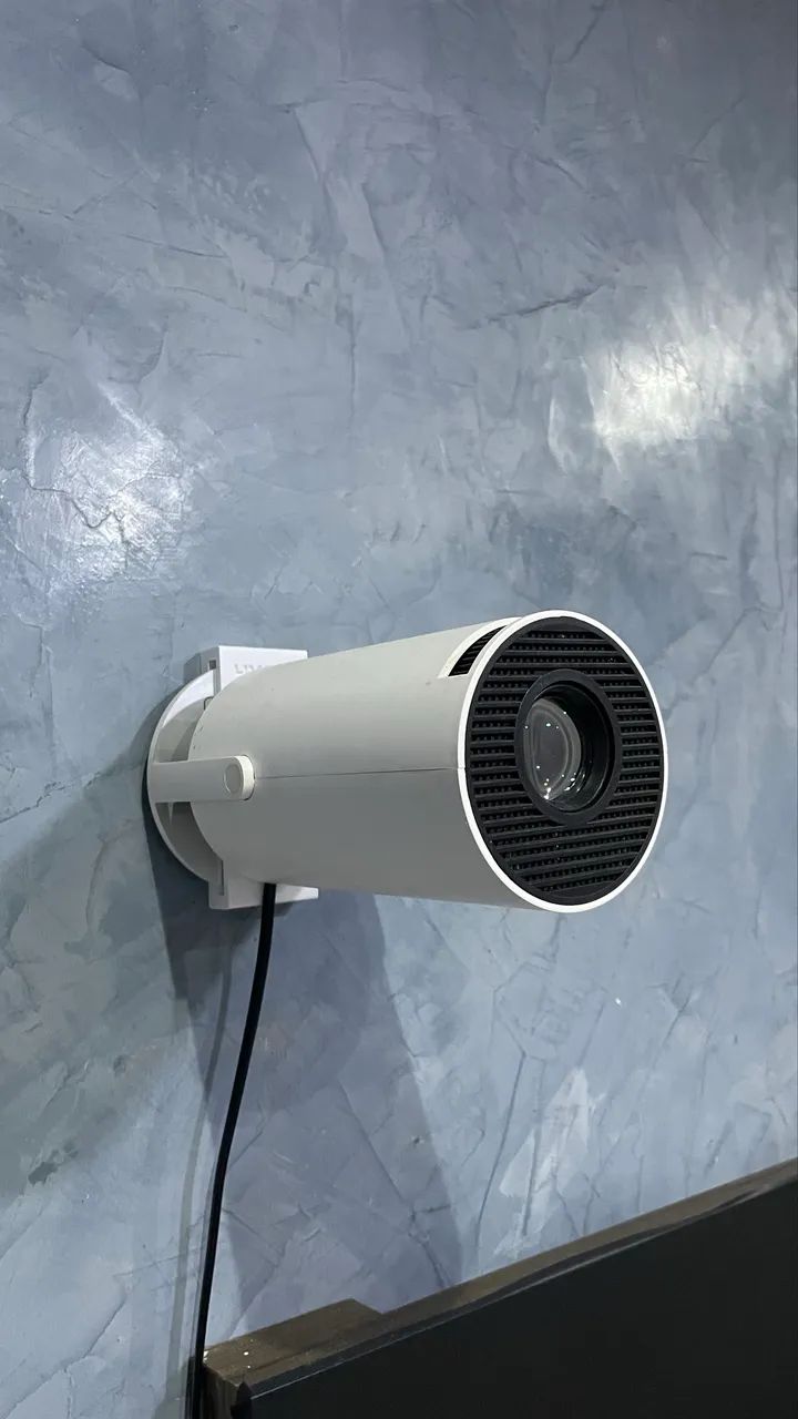 Projetor MUITO NOVO, EM PREFEITO ESTADO 