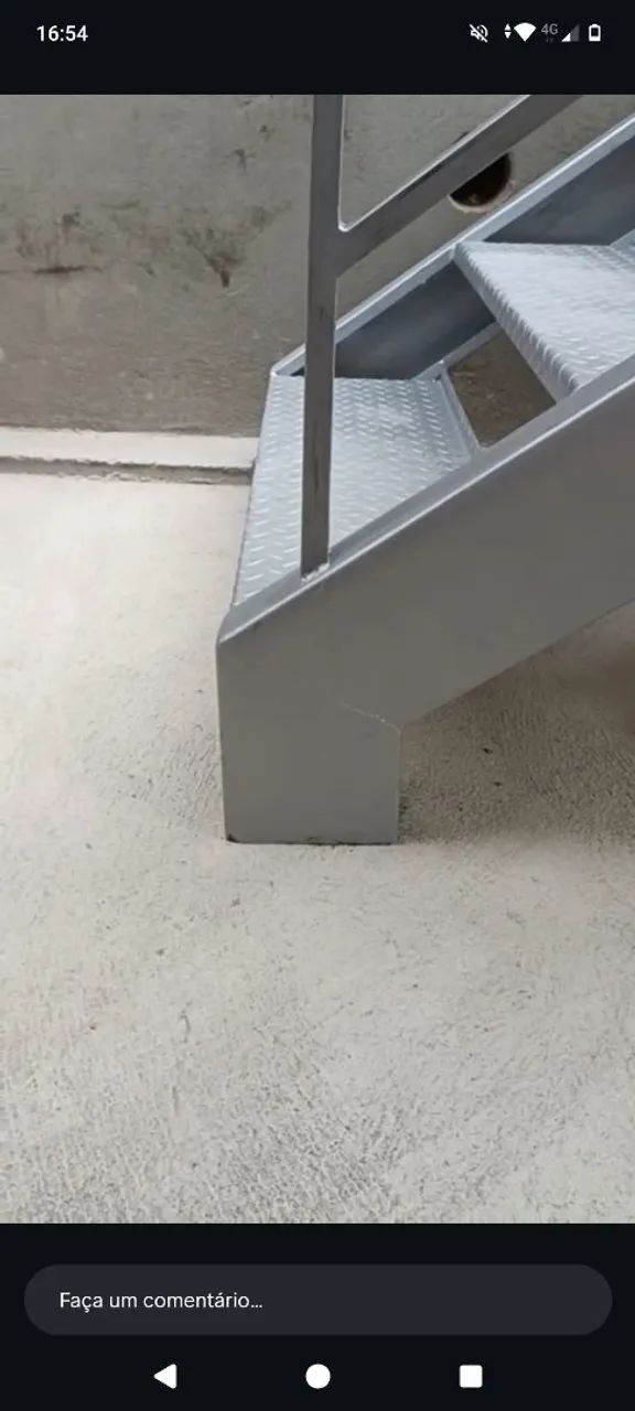 Escada estrutura metálica 
