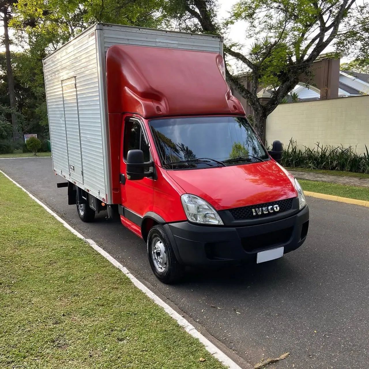 Iveco 35s14 Baú 2016