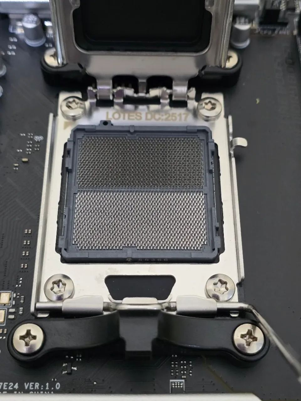 Placa Mãe MSI B650M Gaming Plus WIFI - COM 2 ANOS DE GARANTIA - Foto 4