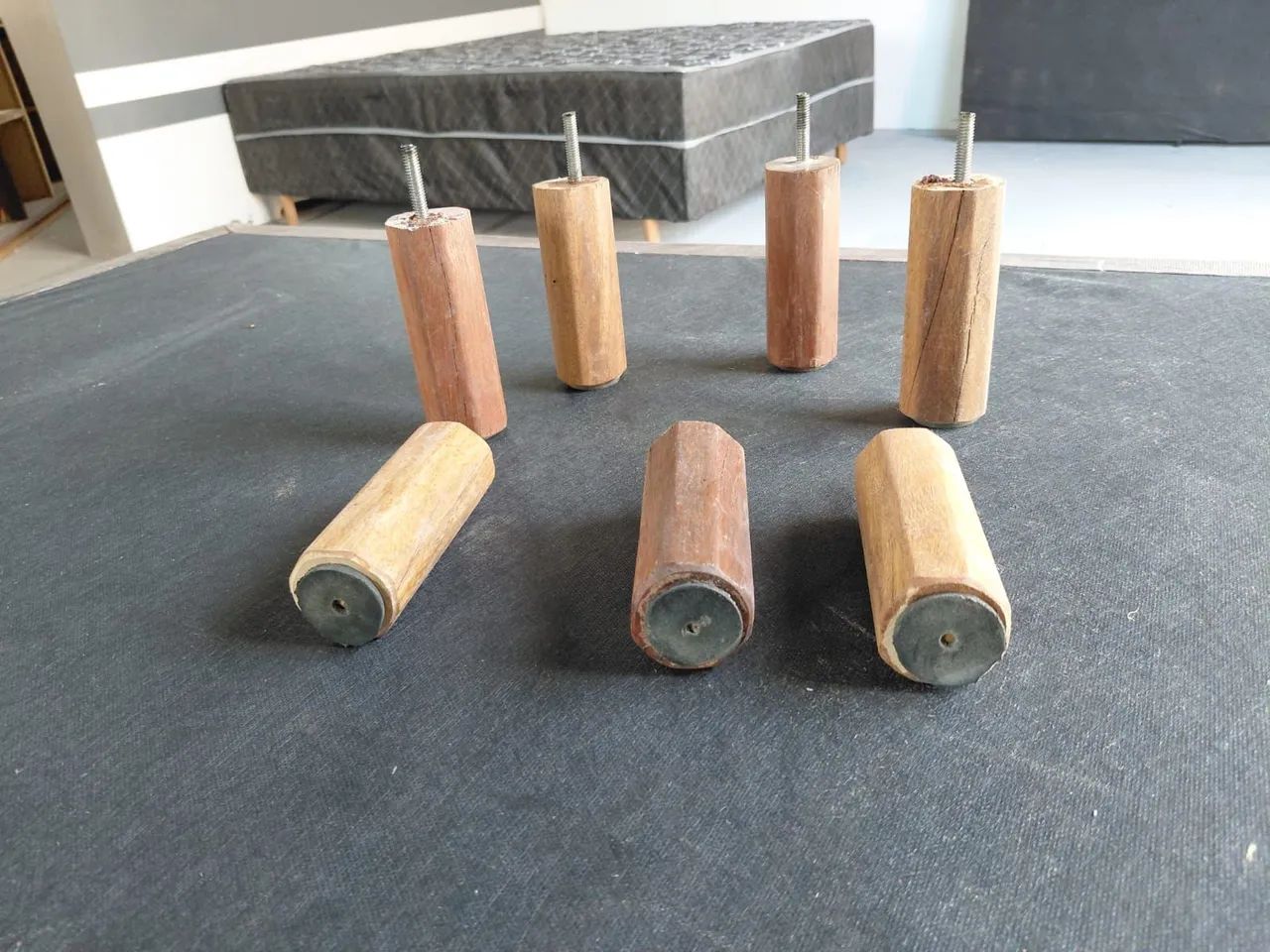 Base para Cama Box Casal com Pés de Madeira Maciça - Nova - Foto 3