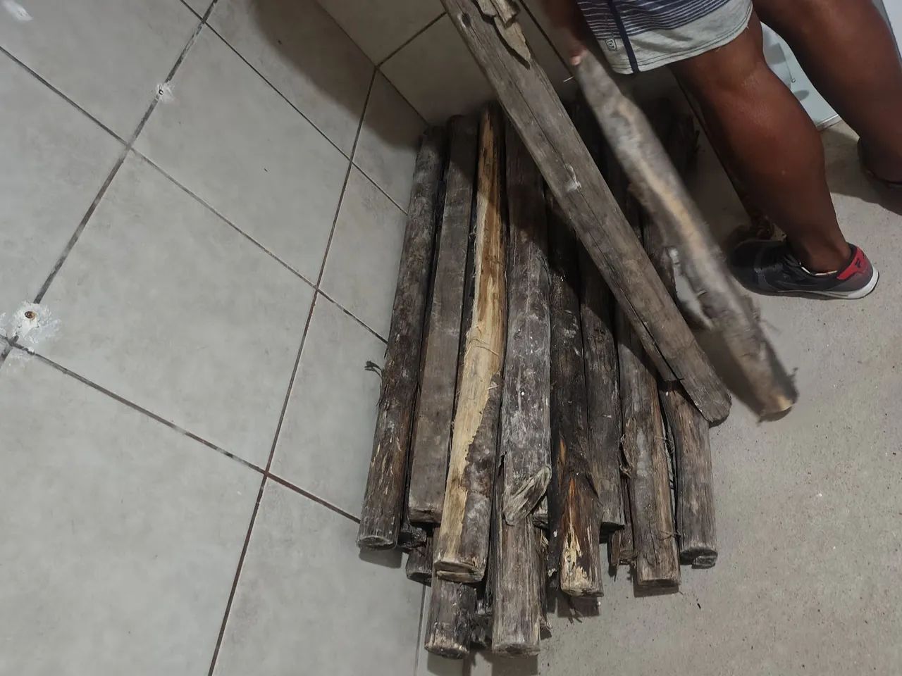 Pontaletes para obra fazer lenha etc