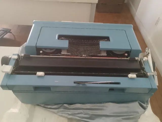 Maquina de Escrever - Olivetti - Studio 46 - Foto 4