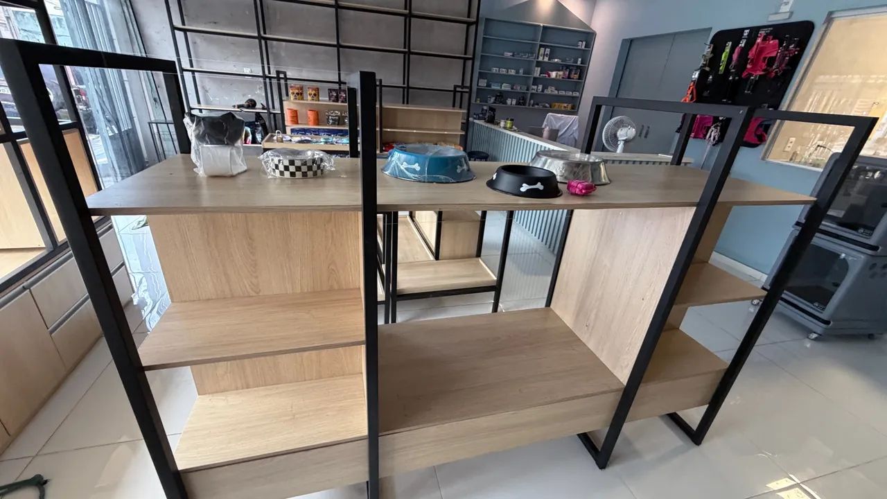 Gôndola Expositora Pet Shop em MDF e Metalon - Móvel Comercial - Foto 2