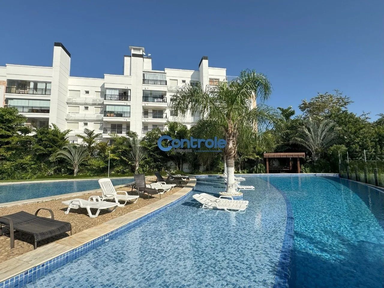 Apartamento com 02 dormitórios no Abraão, em Florianópolis/SC!
