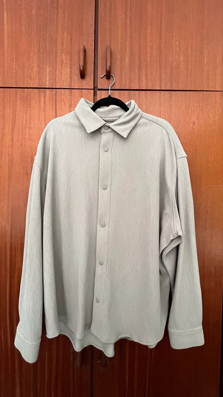 CAMISA ZARA RELAXED FIT COM RELEVO