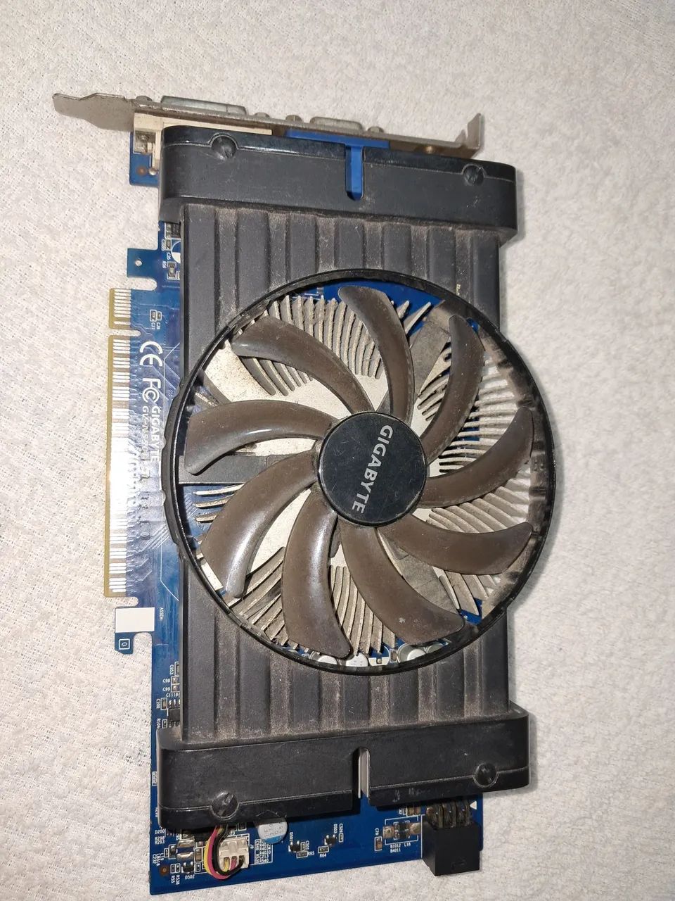 Placa de video Gigabyte 1GB c/ DEFEITO. - Foto 4